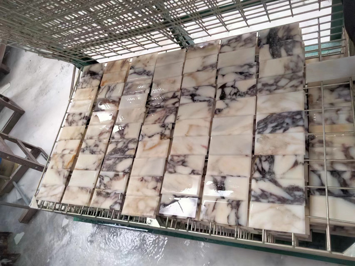 calacatta viola tile